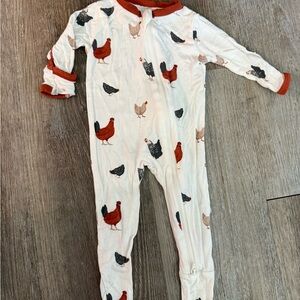 Kyte BABY Chicken Print Footie Pajama - White and Red